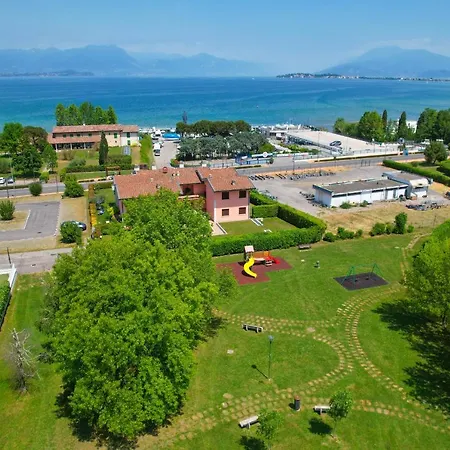 Apartman Dolce With Garden And Pools Desenzanoloft Official Partner Homes & By Marriott Bonvoy Desenzano del Garda