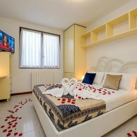 Dolce With Garden And Pools Desenzanoloft Official Partner Homes & By Marriott Bonvoy *